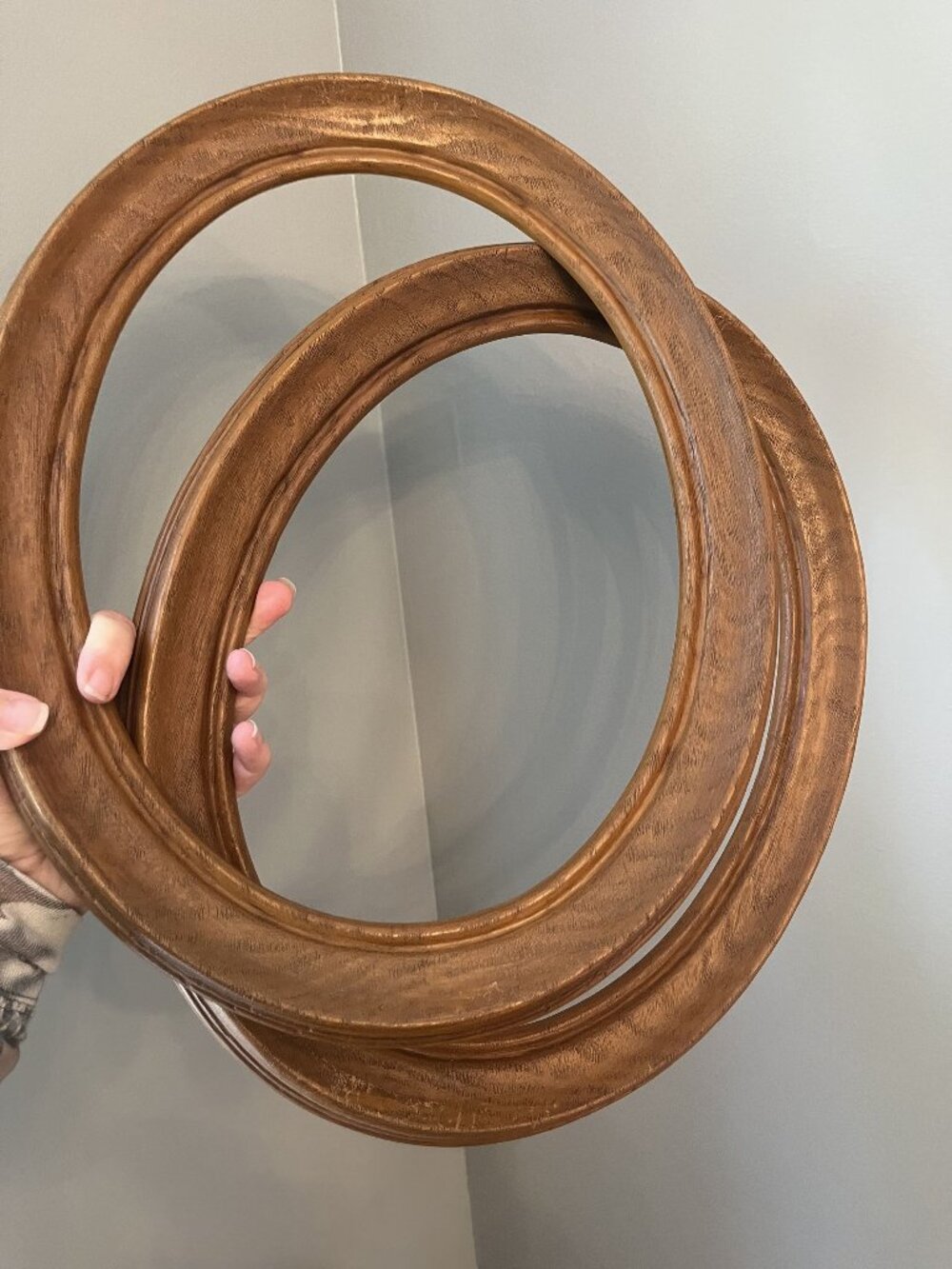 Set Of 2 Oval Faux Wood Frames 13" X 10" Vintage Style Wall Décor Or Photo Displ